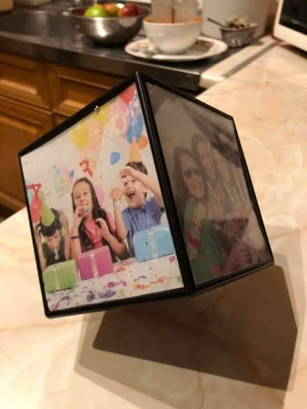 Photo of free Rotating Photo Frame FAULTY (Littleover DE23) #1