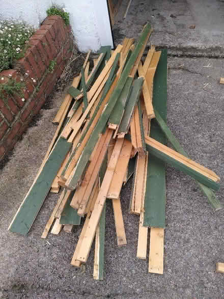 Photo of free Various pieces of wood (Penarth CF64) #1