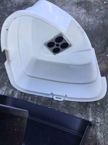 Photo of free 2 cat boxes with puppy pads &bed (Moon lake New Port Richey Fl.) #2