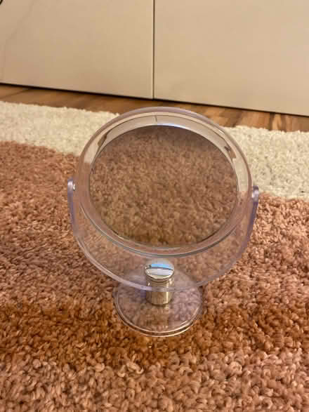 Photo of free Small mirror (G31 Dennistoun) #1