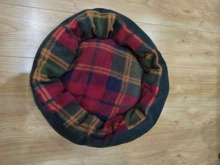 Photo of free Small round cat/dog bed (Meare) (Oxenpill BA6) #1