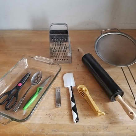 Photo of free Kitchen Things (Yonge Eglinton) #1