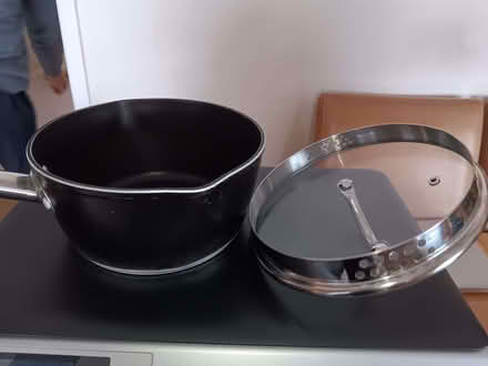 Photo of free Non stick Pan with lid (Lower Walkley S6) #1