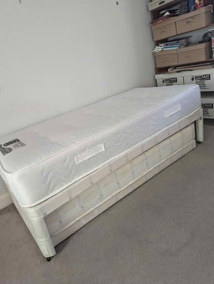 Photo of free Single bed frame and trundle bed (Perth PH2) #1