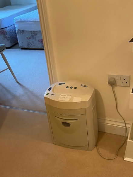 Photo of free Shredder / in good working condition (Bidborough TN3) #1