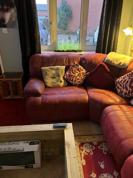 Photo of free L shaped sofa (Dunstable) #1