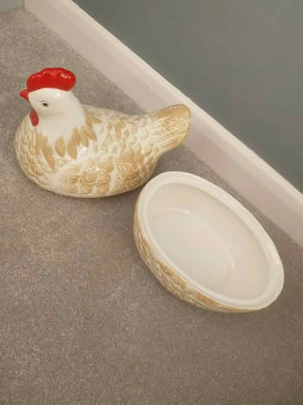 Photo of free Ceramic chicken (Tolleshunt D'Arcy CM9) #2