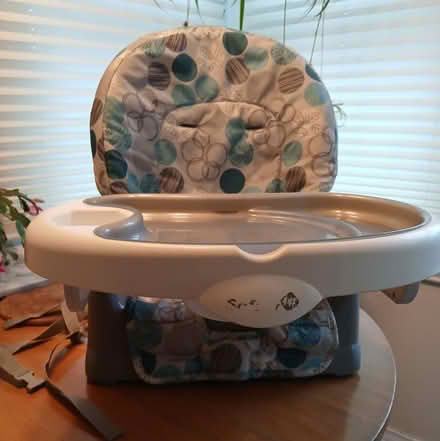 Photo of free Travelling High Chair (Etobicoke KiplingDundas) #1