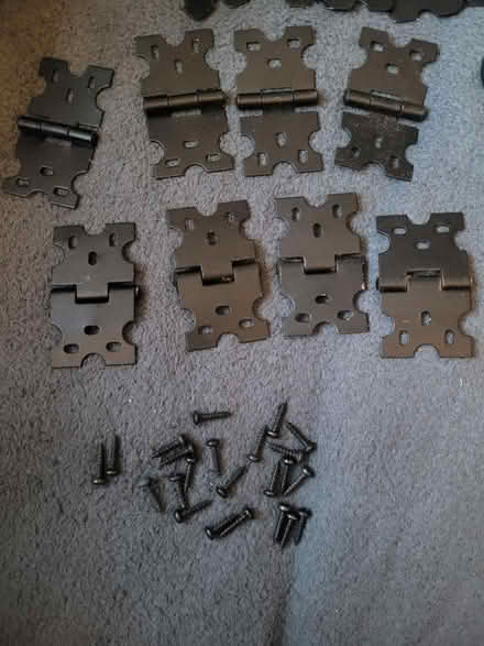 Photo of free Handles and hinges (GU227) #1