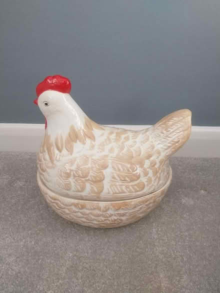 Photo of free Ceramic chicken (Tolleshunt D'Arcy CM9) #1