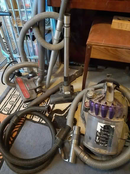 Photo of free Dyson Vax Bissell Vacuum Cleaner Hoover (Lower Assendon RG9) #2