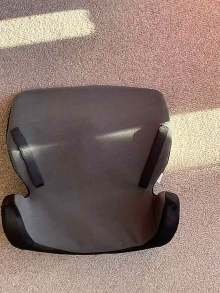 Photo of free Child’s car booster seat (Hest Bank LA2) #4