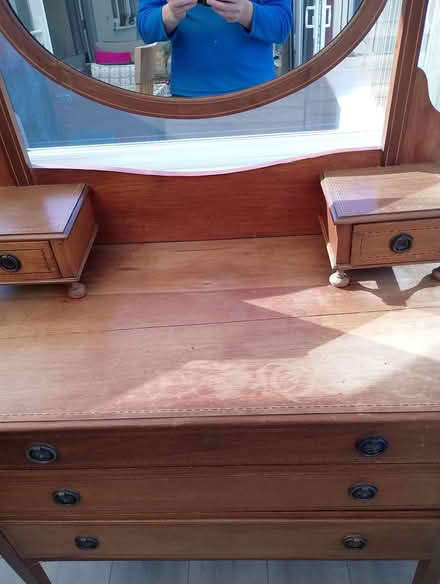 Photo of free Dressing table (BS15) #1