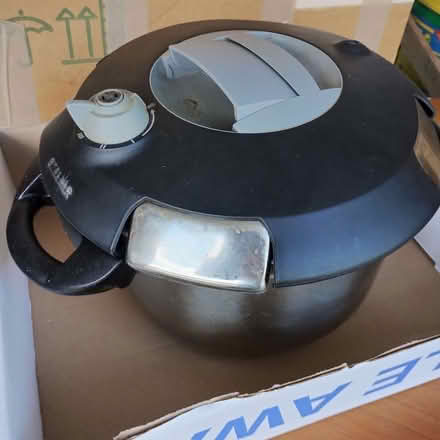 Photo of free Tower Pressure Cooker (Rayleigh SS6) #2