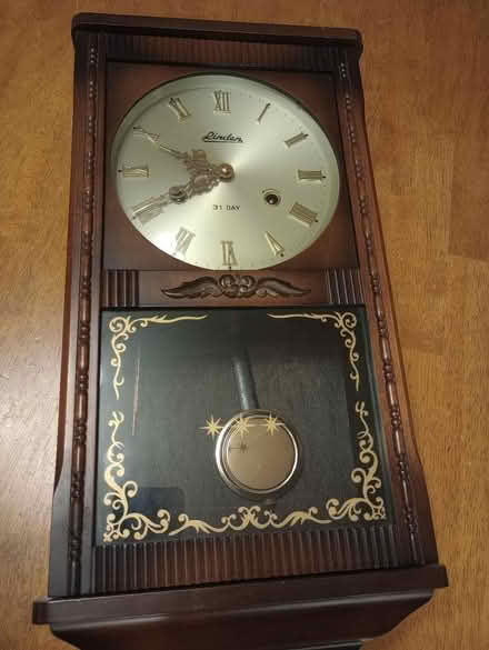 Photo of free Vintage clock - for parts (55th & Main) #1