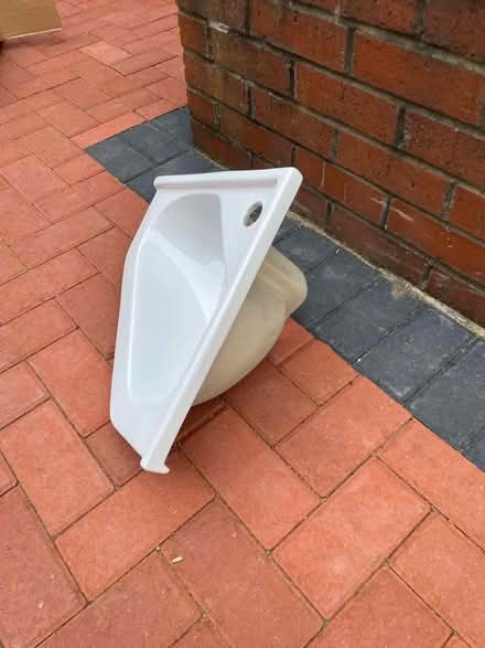 Photo of free Corner sink (Deneside View DH2) #2