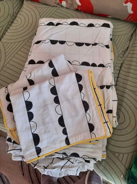 Photo of free Duvet cover double and pillowcases (Saxilby LN1) #1