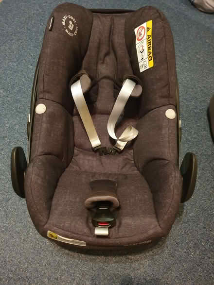 Photo of free Baby car seat (TN38) #1