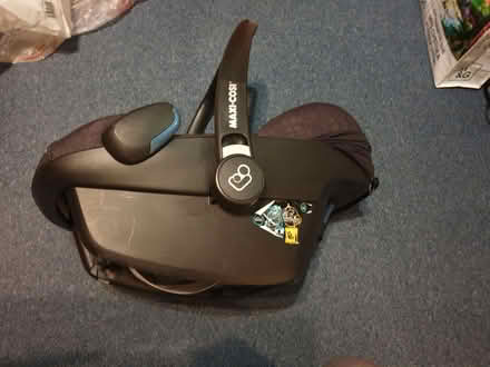 Photo of free Baby car seat (TN38) #3