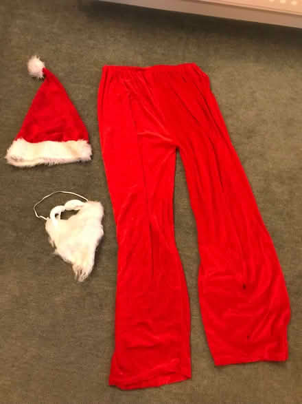 Photo of free Father Christmas costume (Windermere LA23) #2