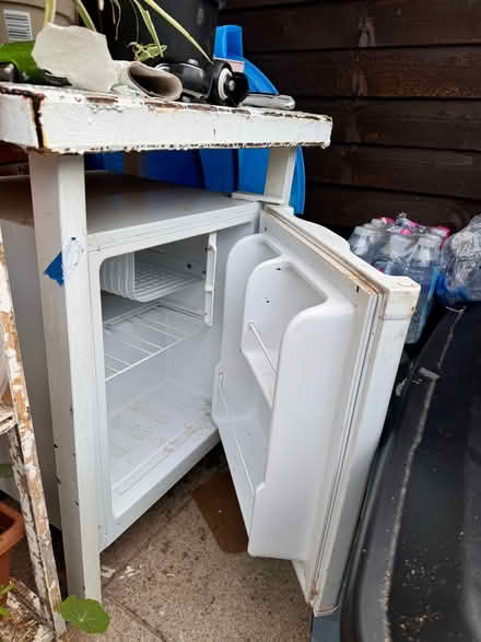 Photo of free Small working fridge with mini (SE1) #4