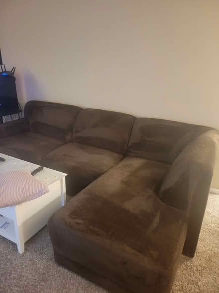 Photo of free Brown Couch w/ chaise (NE corner of schaumburg) #2