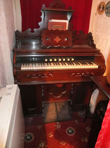 Photo of free 2 small organs, from chapels (Trecastle LD3) #1