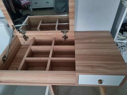 Photo of free Dressing table with draws & mirror (Chirton) #4