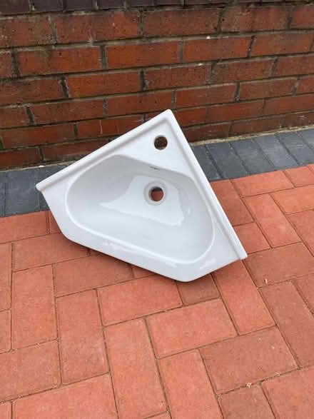 Photo of free Corner sink (Deneside View DH2) #1