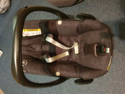 Photo of free Baby car seat (TN38) #2