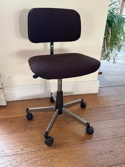 Photo of free Chair (Sunningdale SL5) #3