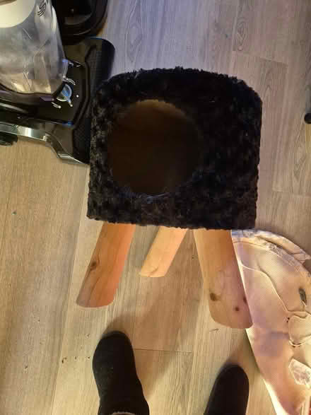 Photo of free Cat Bed on legs (Dublin 15) #2