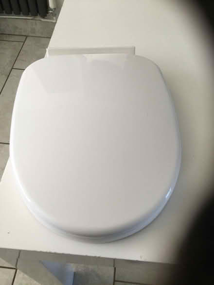 Photo of free New toilet seat (Appleton OX13) #2