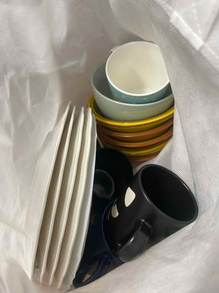 Photo of free Selection of mismatched crockery (N16 Newington Green Islington) #1