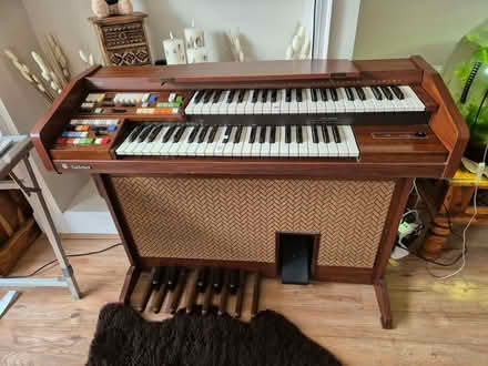 Photo of free Electric organ (Gidea Park RM2) #1