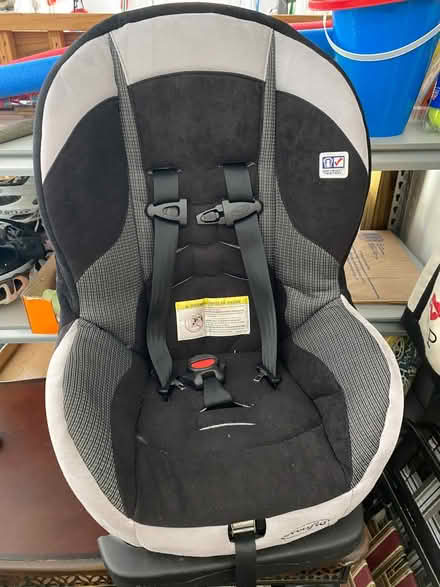 Photo of free car seat (Durham (near 55 whole foods)) #1