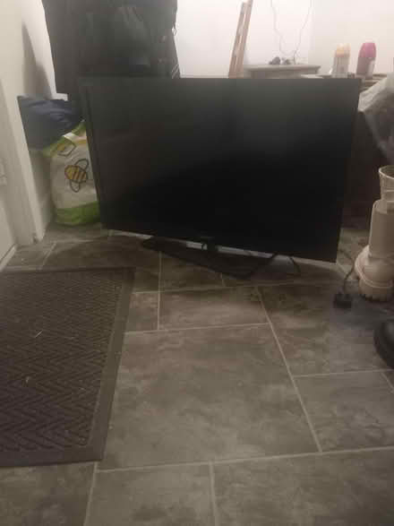 Photo of free Flat screen TV (Glastonbury Northload BA6) #4