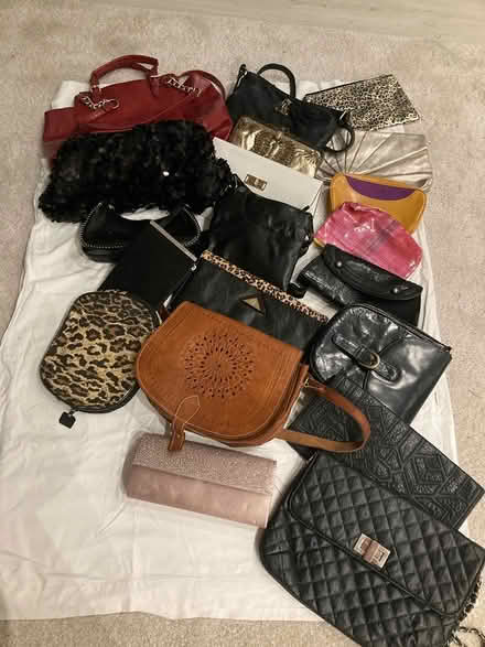 Photo of free 20 used handbags and makeup bags (Blundellsands L23) #1