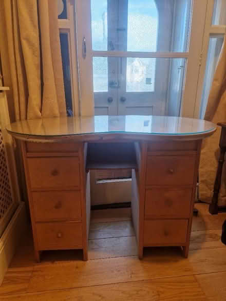 Photo of free Kidney dressing table (Cutteslowe OX2) #1