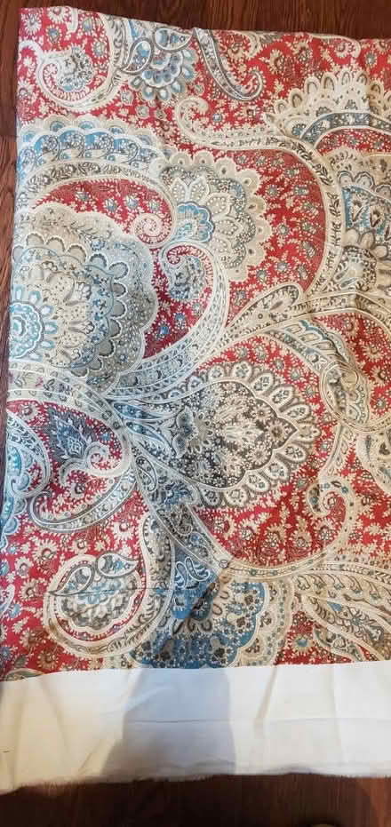 Photo of free Paisley lightweight cotton twill (Upper West Side, 108/Broadway) #1