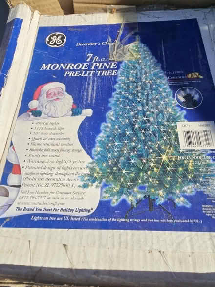 Photo of free GE 7ft Monroe Pine Pre-Lit Tree (Sevenhills) #2