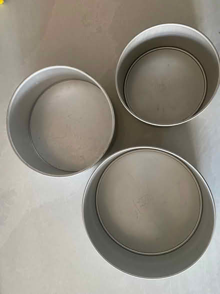 Photo of free 3 cake tins for baking (N10 near Colney Hatch Lane) #1