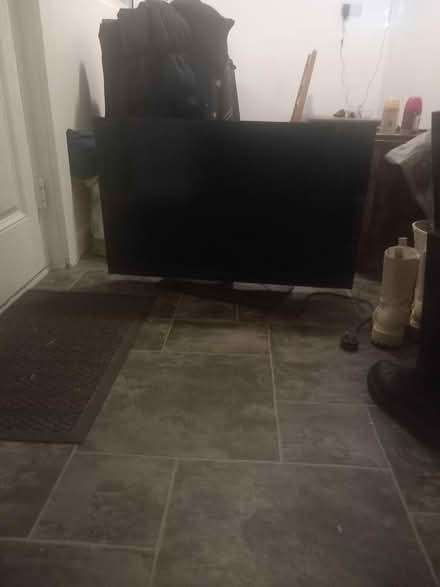 Photo of free Flat screen TV (Glastonbury Northload BA6) #2