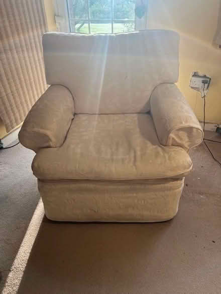 Photo of free Armchair (Staunton on Arrow HR6) #1