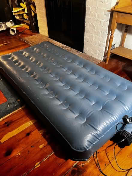 Photo of free Aero inflatable mattress (Barrytown/Red Hook 12507) #1