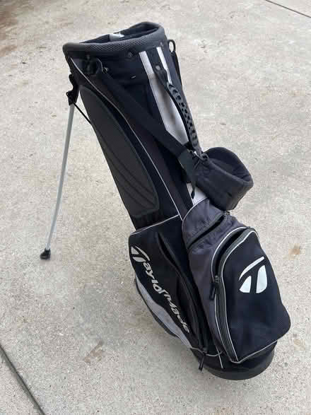 Photo of free Golf bag (South Downers Grove) #1