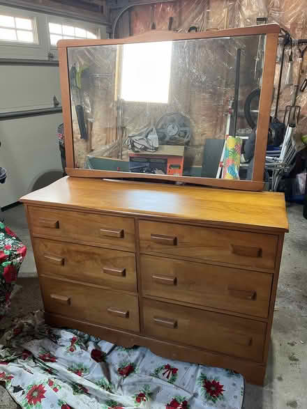 Photo of free Dresser with mirror (Pickering, Altona and Sheppard) #1