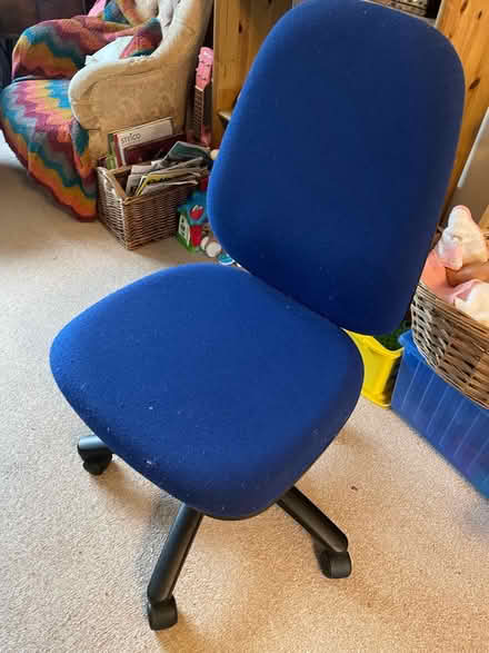 Photo of free Blue wheely desk chair (CB4) #1