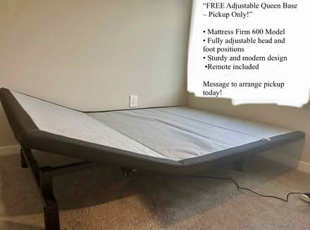 Photo of free “Adjustable Queen Base w/ LED” (Yonkers) #1