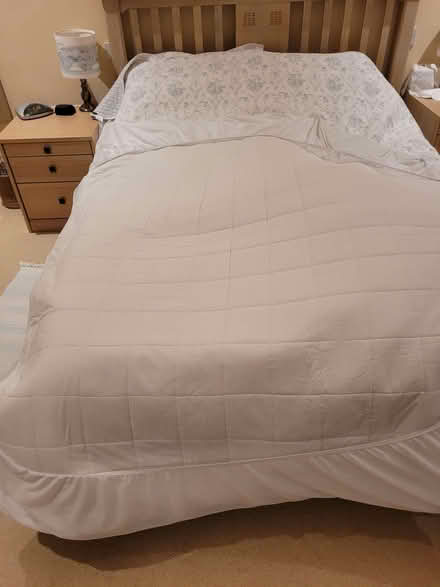 Photo of free KIng size electric under blanket - one half only working (Grange-over-Sands LA11) #3